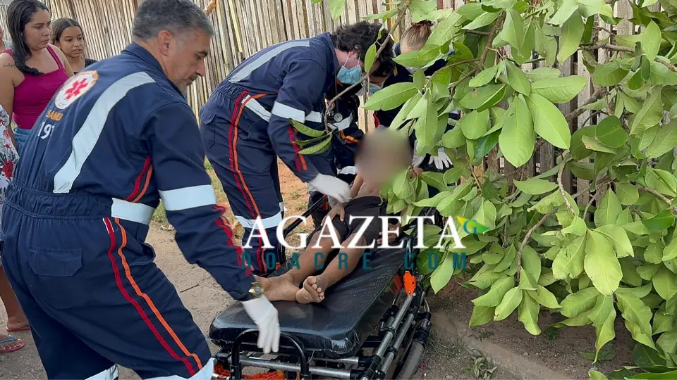 Menino de 11 anos cai de árvore em Rio Branco e é socorrido pelo Samu