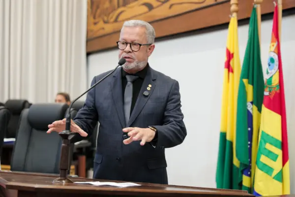 Afonso Fernandes defende ampliação de tratamentos contra o câncer em Sena Madureira
