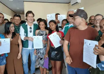 Incra assina contratos de R$ 400 mil em créditos beneficiando assentados em Porto Walter