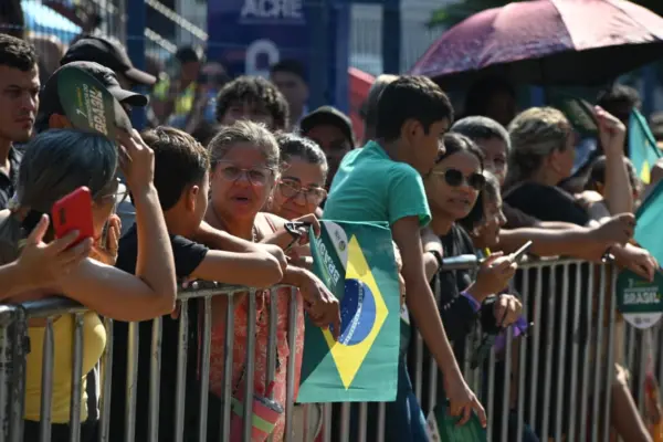 Brasil em marcha: autoridades do Acre exaltam civismo e democracia no desfile de 7 de Setembro 12 Brasil em marcha: autoridades do Acre exaltam civismo e democracia no desfile de 7 de Setembro