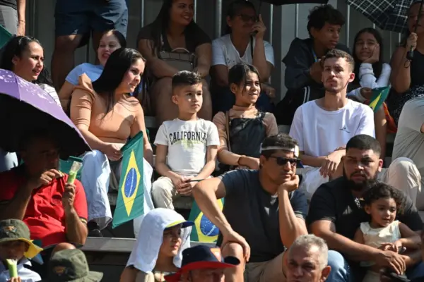 Brasil em marcha: autoridades do Acre exaltam civismo e democracia no desfile de 7 de Setembro 14 Brasil em marcha: autoridades do Acre exaltam civismo e democracia no desfile de 7 de Setembro