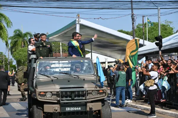 Brasil em marcha: autoridades do Acre exaltam civismo e democracia no desfile de 7 de Setembro 3 Brasil em marcha: autoridades do Acre exaltam civismo e democracia no desfile de 7 de Setembro