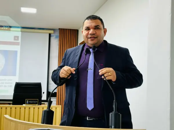 Fábio Araújo questiona novo subsídio ao transporte público e cobra transparência