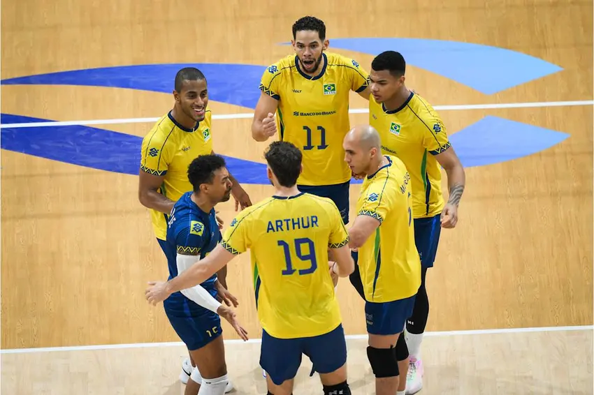 Arthur Bento assume responsabilidade, e Brasil vence China no Mundial de vôlei