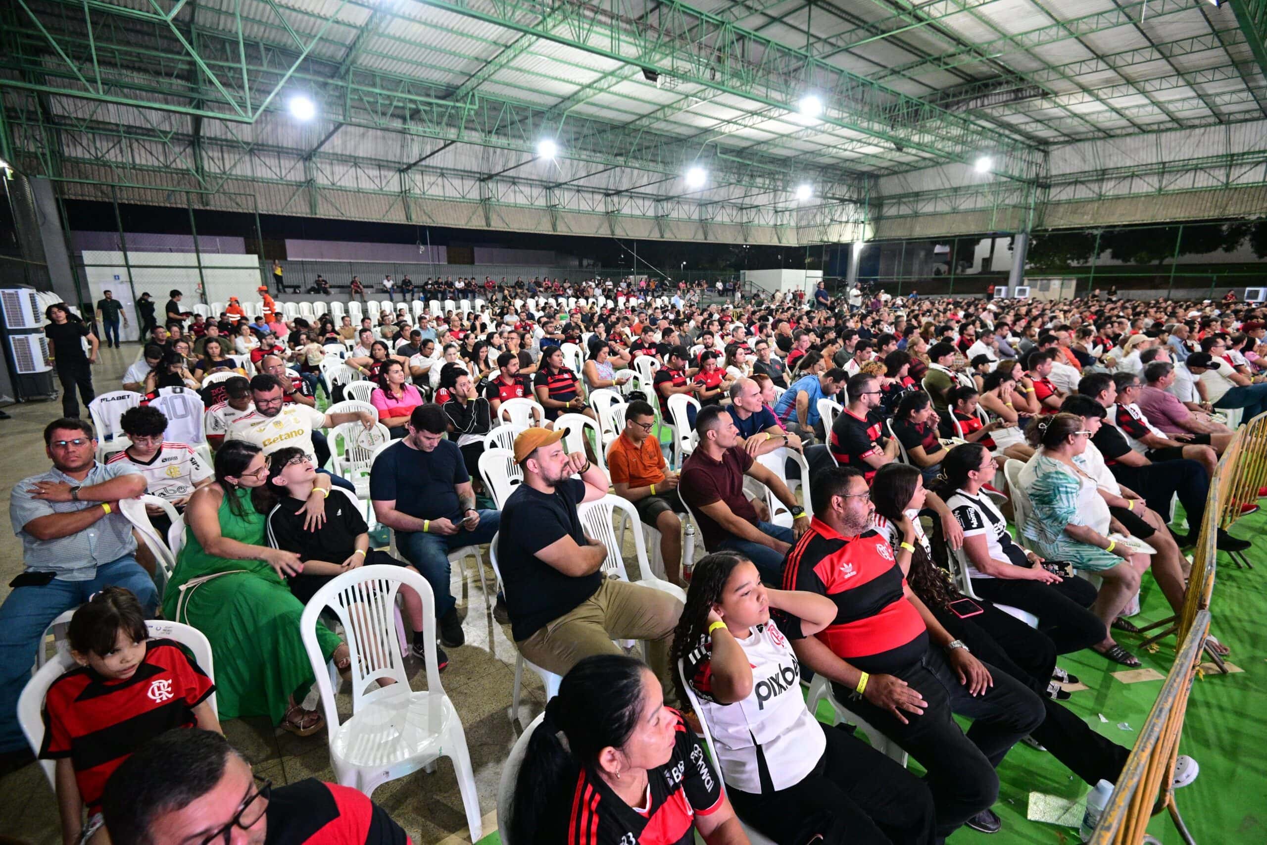 Zico retorna ao Acre após 34 anos e inspira em palestra sobre liderança e superação