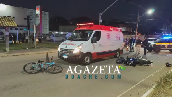 Ciclista é ferido após colisão na BR-364; motociclista permanece no local