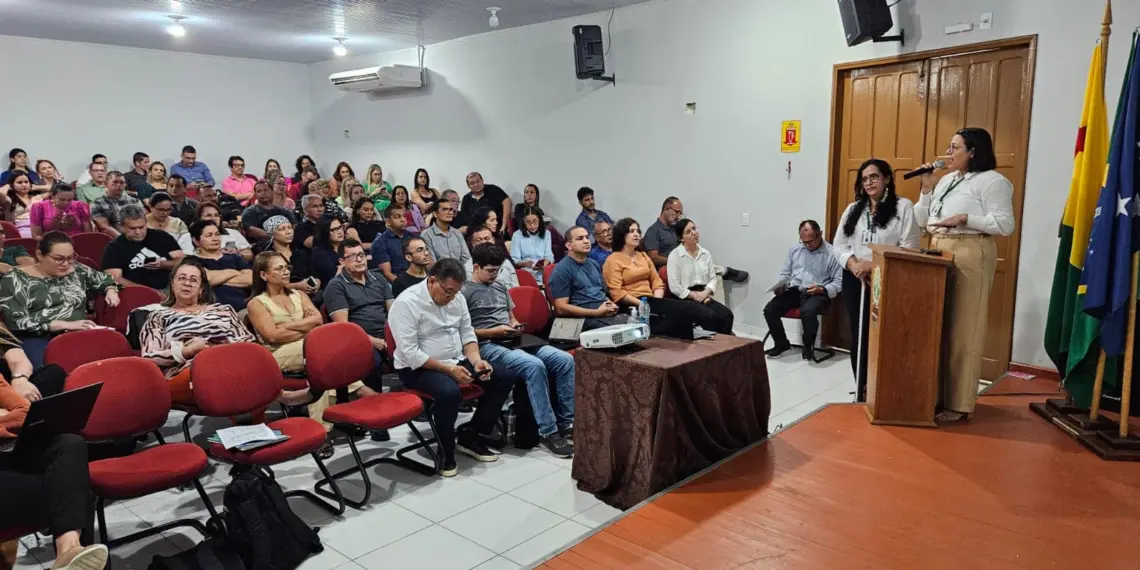 Convocados devem entregar documentos na sede da Semedel, em Cruzeiro do Sul (Foto: Secom)