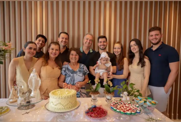 O restaurante Jarude foi palco de um encontro especial para celebrar em clima de surpresa o aniversário da querida Girlane Barcelos