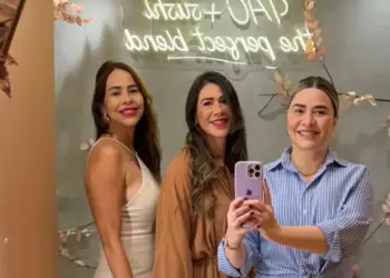 As irmãs Hanna, Mardhia e Rafaela El-Shawa, curtindo juntas o novo TAO. Veja mais na coluna No Circuito