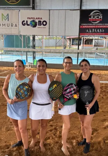As irmãs Hanna, Mardhia e Rafaela El-Shawa, curtindo juntas o novo TAO. Veja mais na coluna No Circuito