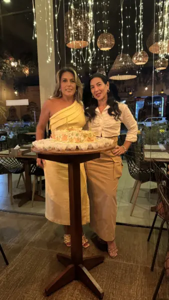 O restaurante Jarude foi palco de um encontro especial para celebrar em clima de surpresa o aniversário da querida Girlane Barcelos