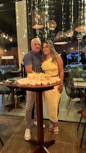O restaurante Jarude foi palco de um encontro especial para celebrar em clima de surpresa o aniversário da querida Girlane Barcelos