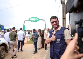 Apoio ao governo Camelí é maior entre jovens, mulheres e religiosos, segundo pesquisa (Foto: José Caminha/Secom)
