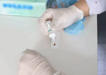 Paciente de SP mantém HIV indetectável por 78 semanas com tratamento inovador; estudo da Unifesp aponta possível “cura funcional”. (Foto: Divulgação | TJSP)