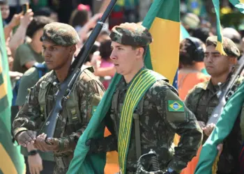 Dia da Independência: veja imagens da celebração do povo e dos bastidores da festa
