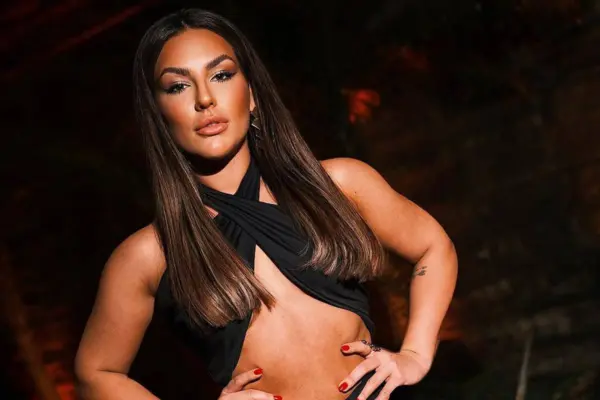 Kéfera expõe por que tem dificuldade em namorar mulheres: 'nasci para obedecer'