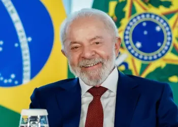 Lula lidera aprovação entre presidentes sul-americanos, segundo pesquisa internacional