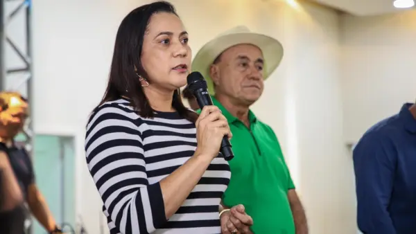 Mailza demonstra incômodo com Bocalom e alerta para possível rompimento político