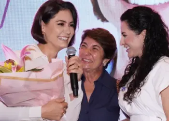 “Se ele quiser, serei a voz dele nos quatro cantos da nação”, disse Michelle Bolsonaro em Ji-Paraná (Foto: Reprodução/Redes Sociais)