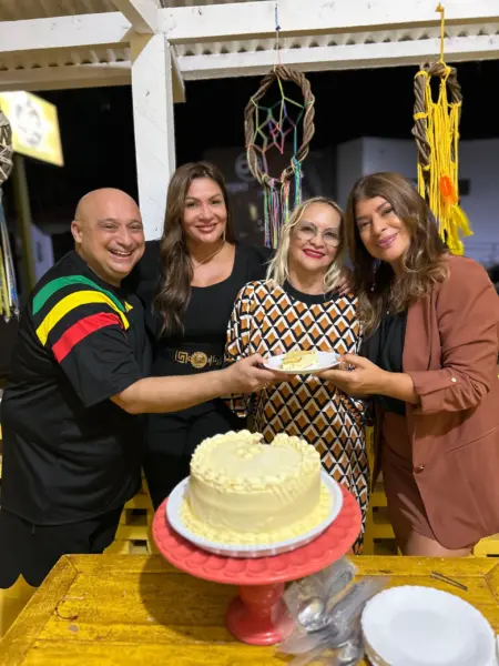 O restaurante Jarude foi palco de um encontro especial para celebrar em clima de surpresa o aniversário da querida Girlane Barcelos