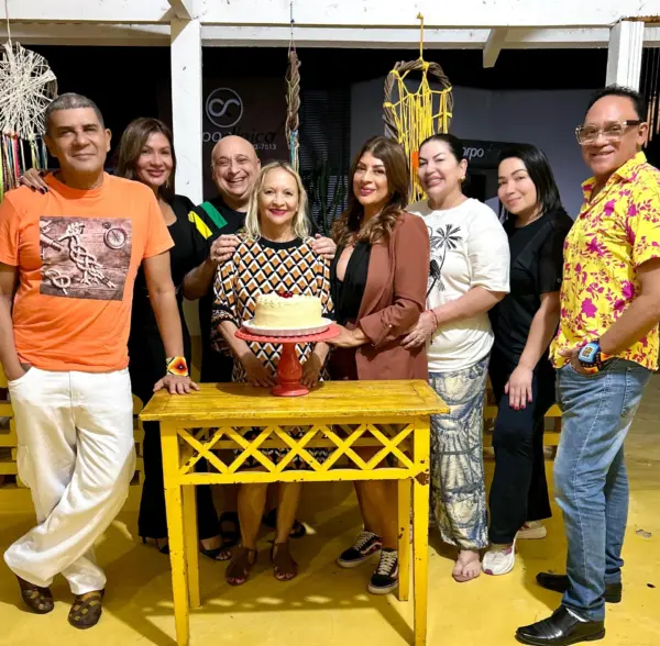 O restaurante Jarude foi palco de um encontro especial para celebrar em clima de surpresa o aniversário da querida Girlane Barcelos