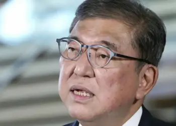 Premiê do Japão renuncia após derrotas nas urnas