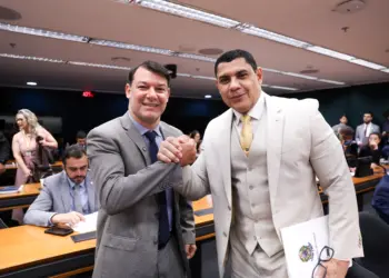 Comissão aprova relatório de Roberto Duarte sobre anistia e revisão de multas amientais no Acre