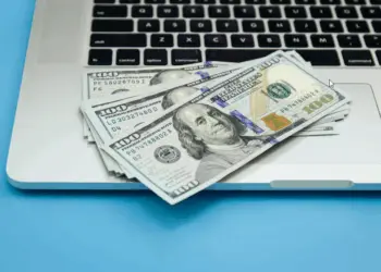 Afinal, o dólar digital veio para substituir o tradicional? Entenda