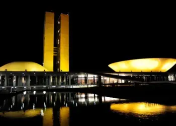 Lula sanciona Lei do Setembro Amarelo para combater suicídio e automutilação no país