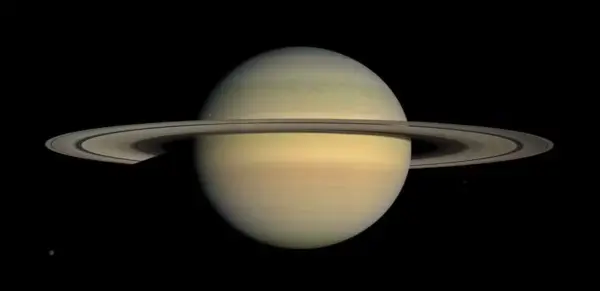 Saturno visível e eclipse oculto marcam as previsões para o céu em setembro