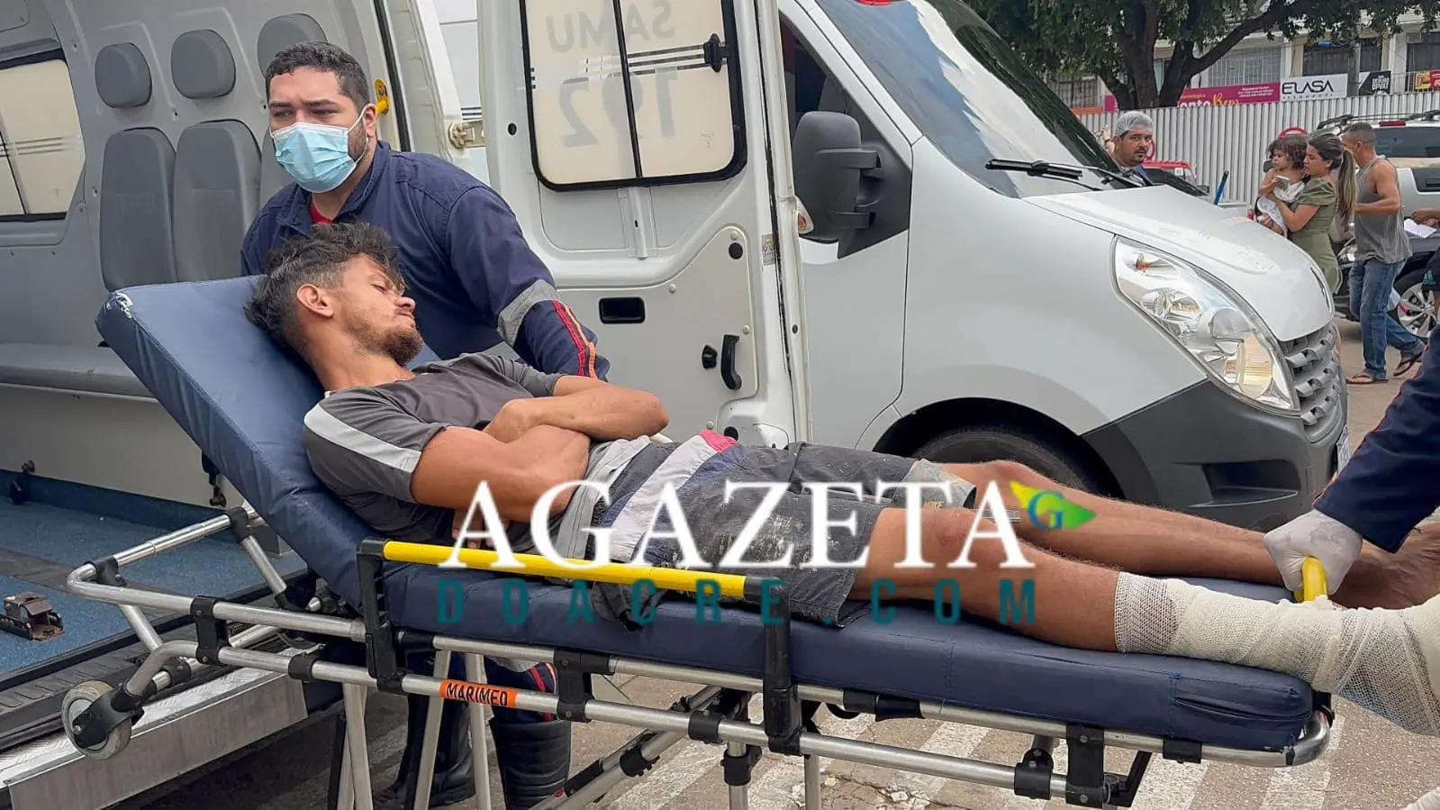 Motociclista sofre traumatismo craniano e é entubado após colisão no bairro Novo Calafate