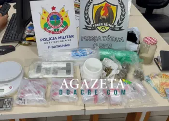 Força Tática intercepta ponto de drogas e apreende mais de 1 kg de cocaína em Rio Branco