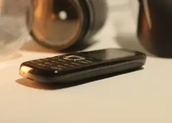 Celular sem internet melhora a felicidade e o foco, mostra estudo — Foto: wtrsnvc _/Unsplash