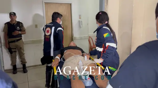 Jovem é baleado acidentalmente pelo melhor amigo na Baixada da Sobral