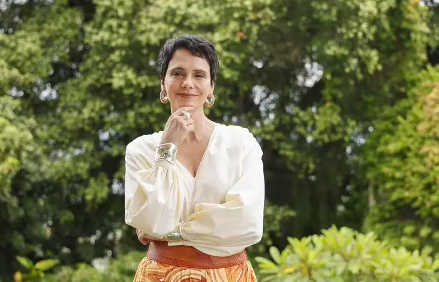 Celina (Malu Galli) — Foto: Globo/ Marcos Serra Lima