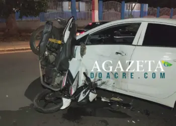 Motociclista fica ferido após colisão com carro em Rio Branco