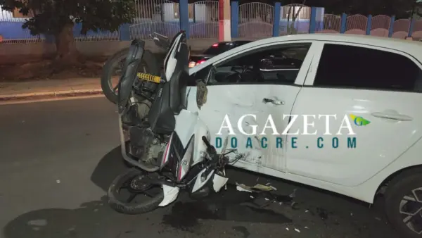 Motociclista fica ferido após colisão com carro em Rio Branco