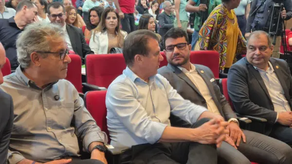 Jorge e Gladson trocam farpas em agenda com ministro: 'Esse cidadão tenta diminuir meu trabalho'