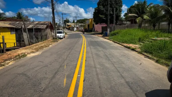 Deracre conclui obra de asfaltamento da Avenida Avelino Leal, em Tarauacá