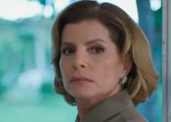 Débora Bloch vive a vilã Odete Roitman na nova versão da trama  • Reprodução/TV Globo