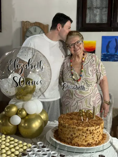 A dama Elizabeth Lima celebrou seus 80 anos no último dia 12 de setembro