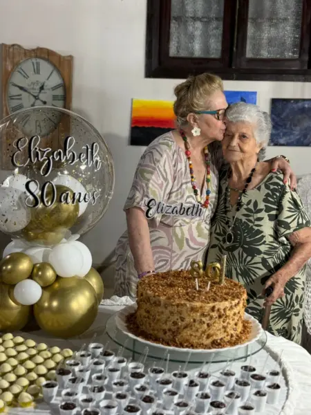 A dama Elizabeth Lima celebrou seus 80 anos no último dia 12 de setembro