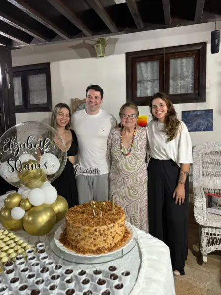 A dama Elizabeth Lima celebrou seus 80 anos no último dia 12 de setembro