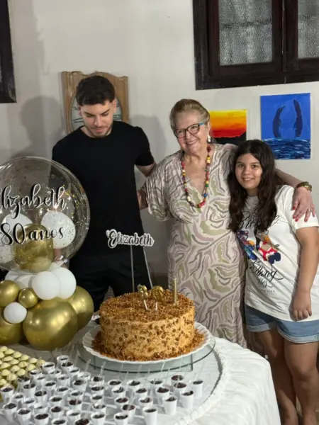 A dama Elizabeth Lima celebrou seus 80 anos no último dia 12 de setembro