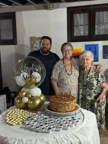 A dama Elizabeth Lima celebrou seus 80 anos no último dia 12 de setembro
