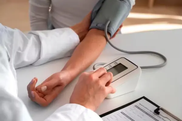 Pressão 12 por 8: o que é indicado para quem é pré-hipertenso? Saiba o que são as 'medidas não medicamentosas'