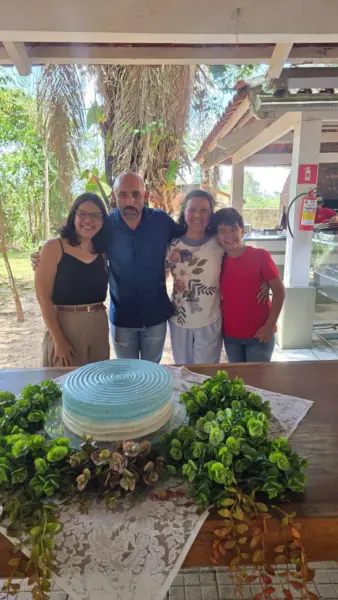 Padre Macoy celebra em grande estilo seu aniversário no último sábado, 20