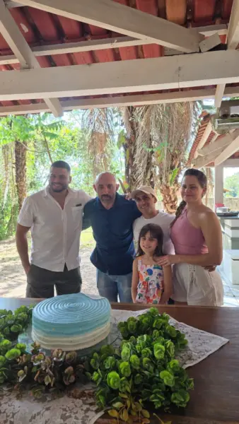 Padre Macoy celebra em grande estilo seu aniversário no último sábado, 20