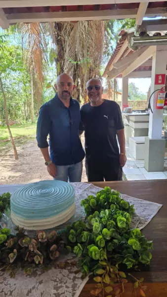 Padre Macoy celebra em grande estilo seu aniversário no último sábado, 20