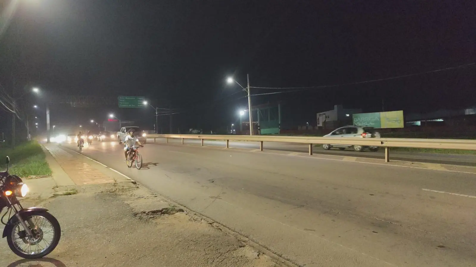 Cheiro de gás causa mal-estar em condutores e pedestres no entorno do Parque do Ipê